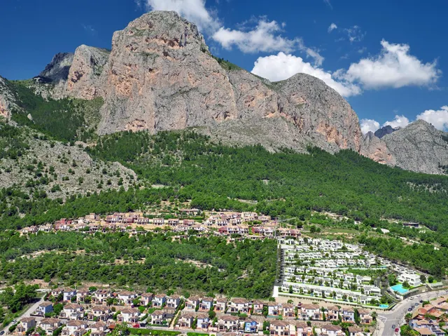 Viviendas Premium con Jardín Privado y Piscina en Urbanización Polop — 9