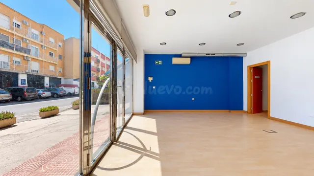 Local Comercial en Excelente Ubicación en Huercal de Almería - foto 5