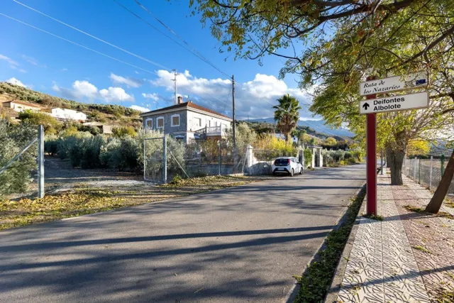 Fantástica parcela urbana en Iznalloz, construya su sueño! - foto 4