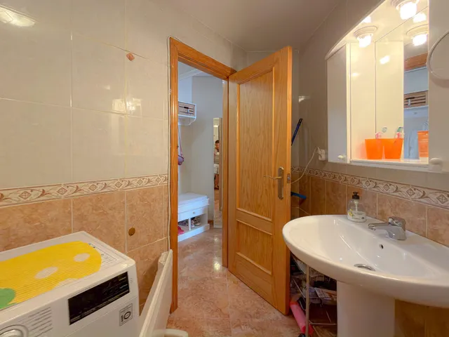 Centro! Encantador apartamento (Año 2003) con terraza confortable y vistas despejadas + 2 Piscinas comunitarias — 20