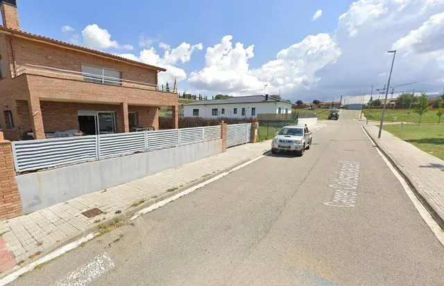 SE VENDE piso OKUPA en Calle Collsabadell 108 de Llinars del