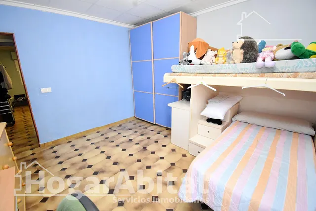 ¡chalet con piscina, zona de aparcamiento, placas solares y gran parcela! — 30