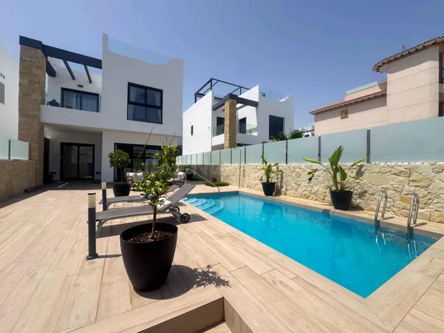 Villa de lujo en Punta Prima