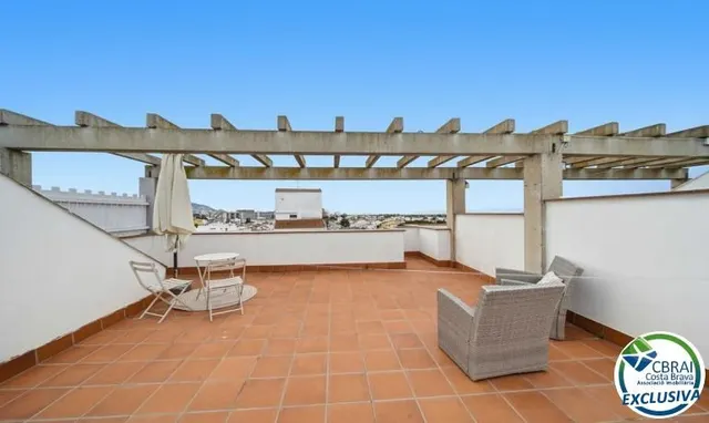 Ático de 61 m2, con 60 m2 de terraza-solarium, LICENCIA TURISTI. — 30