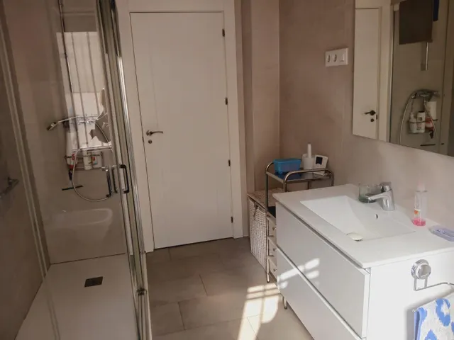 Ático reformado 5 dormitorios en Cáceres centro — 26