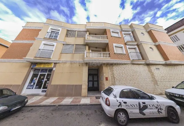Casa 3 habitaciones 94m² en venta - Avenida Pintor Rosales — 2