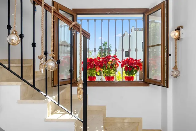 Chalet 4 habitaciones 319m² en venta - Costa Del Sol — 13