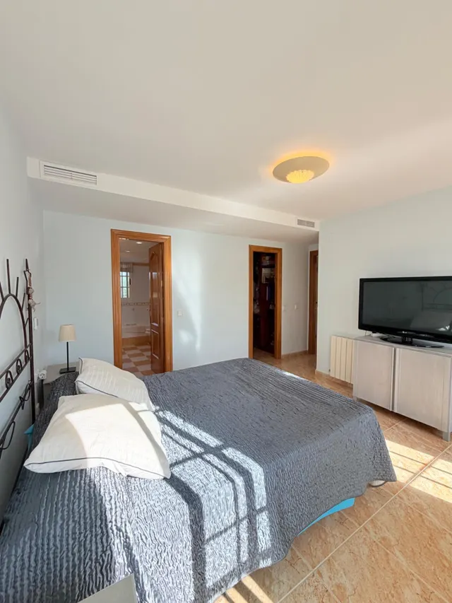 CHALET EXCLUSIVO EN ALZABARES ELCHE, CON PISCINA, ALTAS CALIDADES Y A SOLO 2 KM DEL HOSPITAL — 41