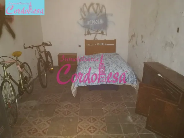CASA EN ZONA OLLERIAS PARA DEMOLER O REHABILITAR. — 6