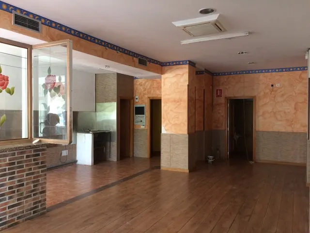 ALQUILER LOCAL COMERCIAL