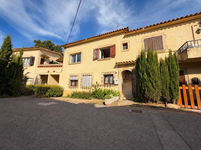 PISO CON PATIO PRIVADO EN EL GOLF DE SANTA CRISTINA D’ARO - foto 4