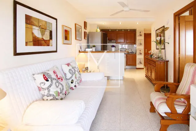 Estudio en primera línea de calpe — 6