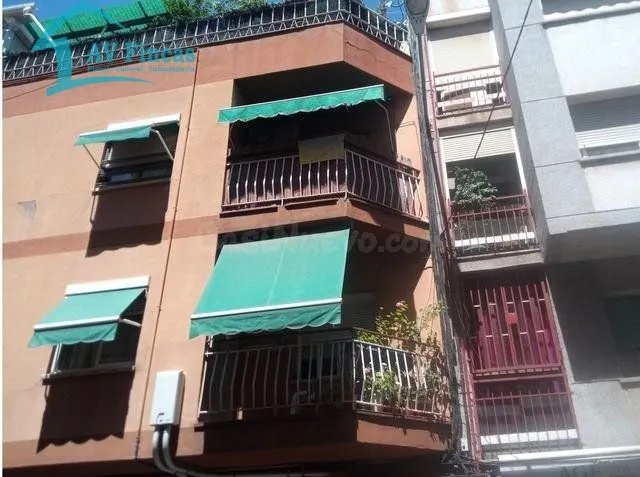 Estupendo SOBREATICO ALQUILADO en calle Nápoles, 85, de Sant