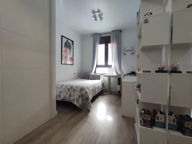 ESTUPENDA VIVIENDA EN NUEVO ZOCO, CON MAGNÍFICO Y GRAN PATIO (PORCHE), PISCINA, COCHERA, TRASTERO!!!! — 24
