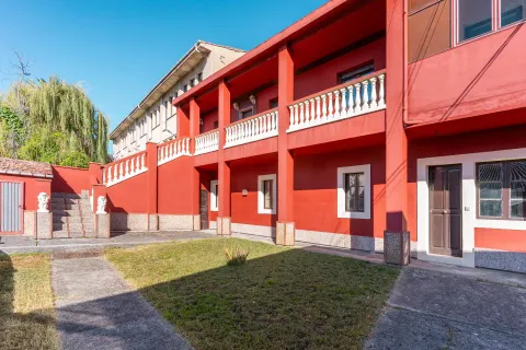 CASAS, NAVE Y FINCAS EN VENTA EN CABORANA (ALLER)