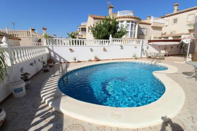 Villa 3 habitaciones 90m² en venta - Centro — 45
