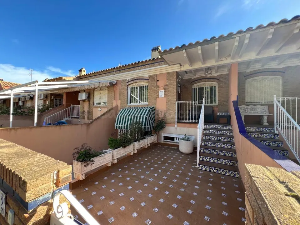 Adosado 4 habitaciones en venta - El Mojón