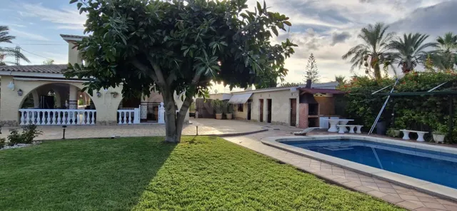 LUJOSA VILLA EN ALQUILER LARGA TEMPORADA!