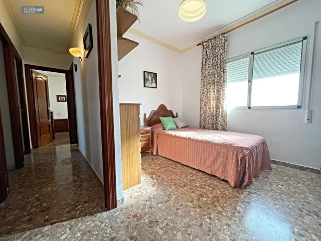 Amplia casa mata con gran patio y garaje — 18