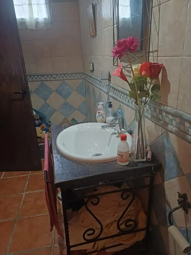 Acogedor Chalet en Algeciras con Piscina y Amplio Jardín — 10