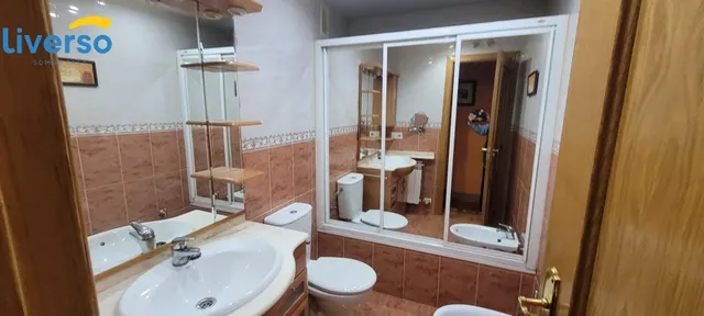 OS PRESENTAMOS ESTE MAGNIFICO DUPLEX EN BELORADO CON GARAJE INCLUIDO Y UNA HABITACIÓN EN LA PRIMERA PLANTA. — 8