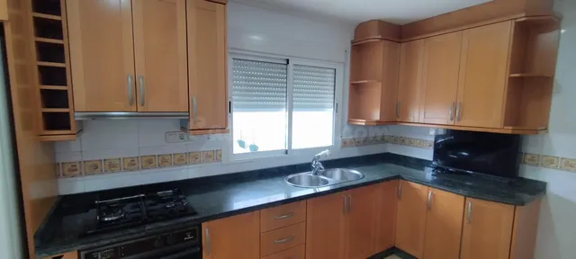 PISO SEMINUEVO EN ZONA TOSCAR CON GARAJE - foto 4