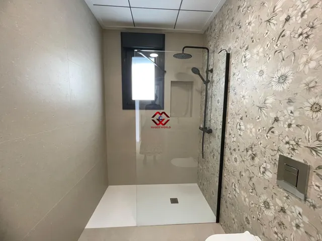Chalet independiente de diseño con piscina privada y jardín en Heredades — 44