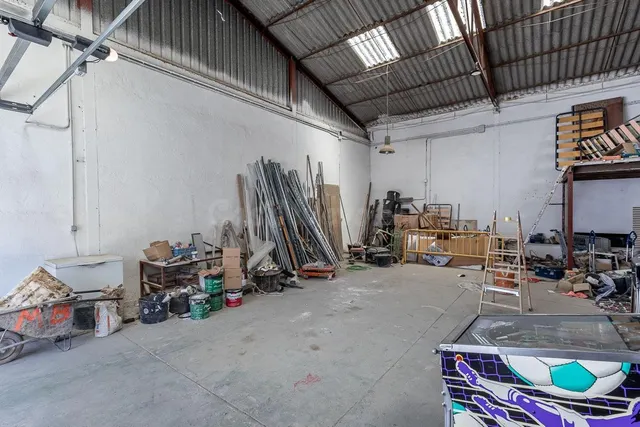NAVE INDUSTRIAL EN POL. ASEGRA, PELIGROS. — 4
