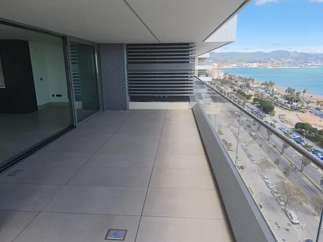 ¡Exclusivo Piso de Lujo en las Málaga Towers! — 13