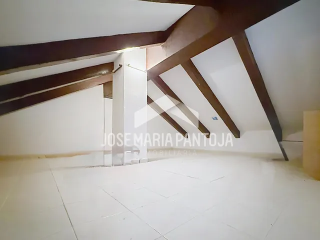 Adosado cuatro dormitorios con sótano y buhardilla — 33