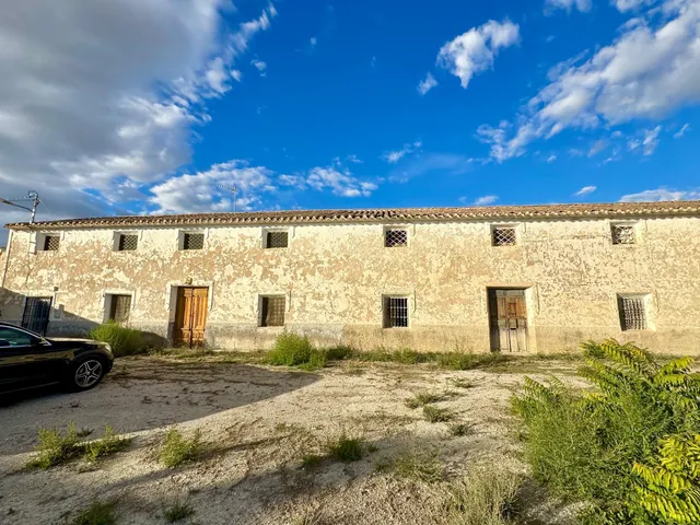 Venta de conjunto de viviendas y terrenos en Cúllar (Granada) — 7