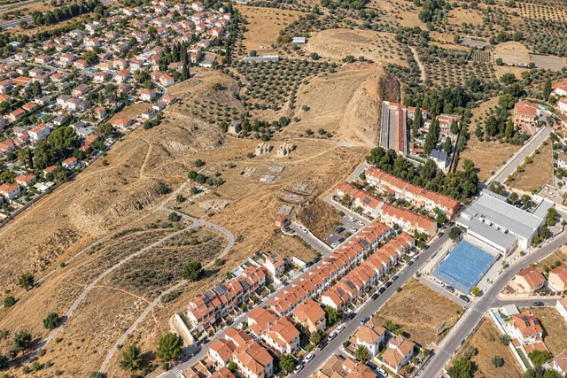OPORTUNIDAD: SOLAR RESIDENCIAL EN EL CINTURÓN METROPOLITANO DE GRANADA, EN OTURA — 8