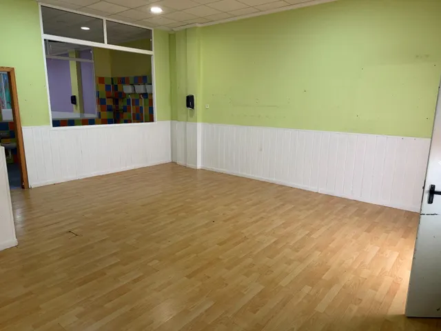 Local comercial en venta de 200 m2 – antigua guardería con múltiples posibilidades — 18