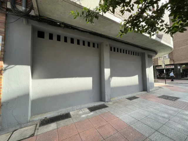 LOCAL EN EL CENTRO DE PONFERRADA — 3