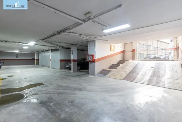 Plaza de aparcamiento de 25 m2 en Armilla (Granada) – acceso por calle málaga — 12
