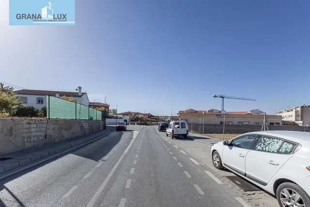 Solar de 1.175 m2 en Ogijares — 9