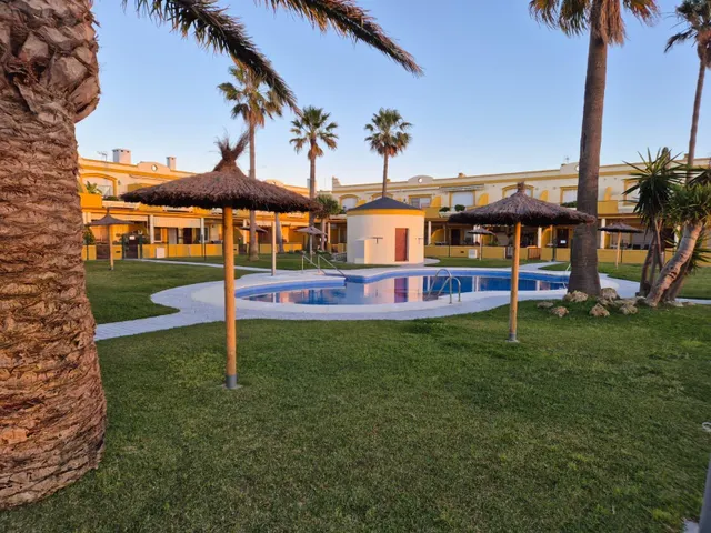Apartamento reformado en primera línea de playa con piscina en Los Lances, Tarifa — 7