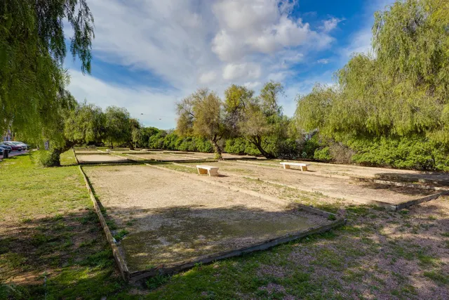 Ático con terraza, garaje y piscina a 250 metros del mar — 40
