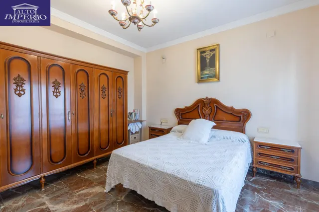 Casa en esquina en venta en Las Gabias — 29