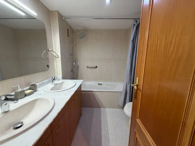 EXCLUSIVA VIVIENDA DE 135 m2 CON 3 habitaciones, GARAJE INCLUIDO Y ZONAS AJARDINADAS EN PENYA-ROJA – AVENIDA DE FRANCIA — 18