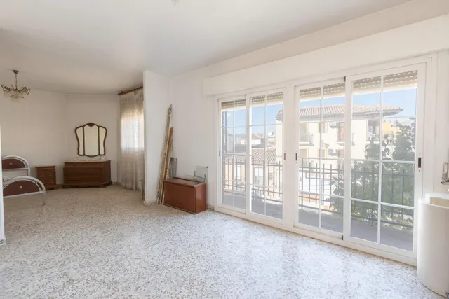 Edificio con gran potencial de inversión en La Zubia — 41