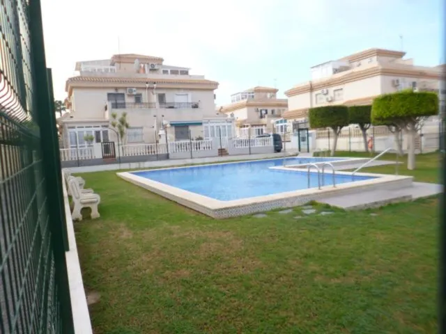 Villa 3 habitaciones 95m² en venta - La Zenia - foto 2
