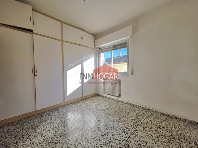 Amplia y luminosa vivienda en venta en la zona de san roque, Ávila — 13