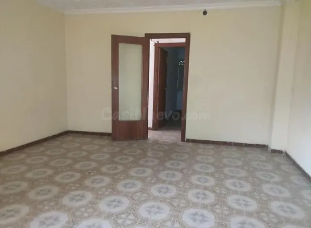 Oportunidad en Murcia: Vivienda para reformar a tu gusto - foto 5