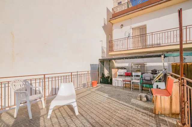 Gran Casa, Amplia y Luminosa en el Corazón de Monachil