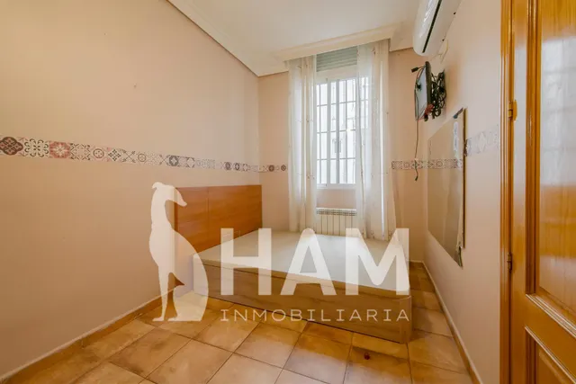 Piso 6 habitaciones 151m² en venta - San Nicasio — 24