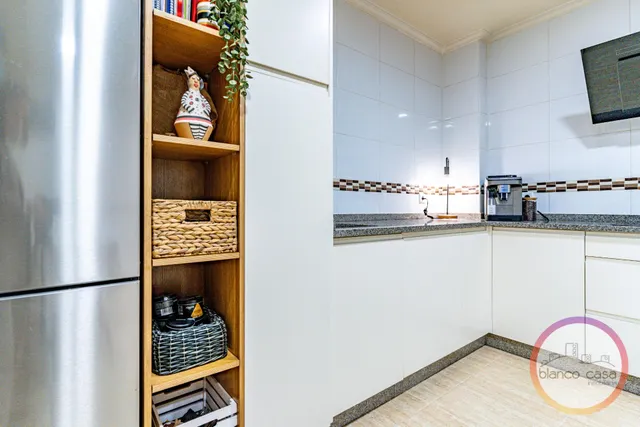 ¡ un piso con terraza de más de 25 m2, garaje y trastero en Carballo por 189.990€! — 33
