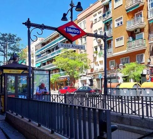 PISO DE CUATRO habitaciones CON TERRAZA EN VISTA ALEGRE — 21