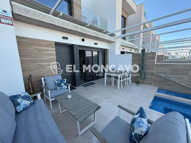 FANTASTICO CHALET ADOSADO DE RECIENTE CONSTRUCCIÓN EN ROJALE - foto 5