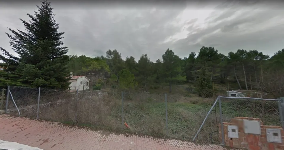 SOLAR EN VENDA A CASTELLOLÍ - ELS PINYERETS